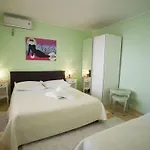 Komfortable Mit Terrasse In Bidol By Interhome *