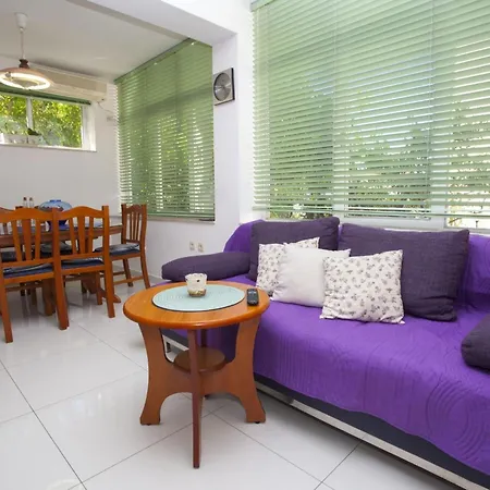 Komfortable Mit Terrasse In Bidol By Interhome Apartament