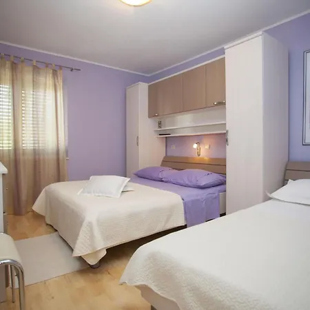 Apartment Komfortable Mit Terrasse In Bidol By Interhome