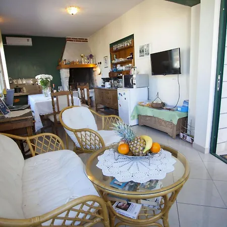 Apartament Komfortable Mit Terrasse In Bidol By Interhome *