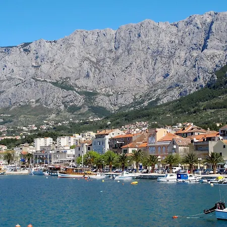 Komfortable Mit Terrasse In Bidol By Interhome * Makarska