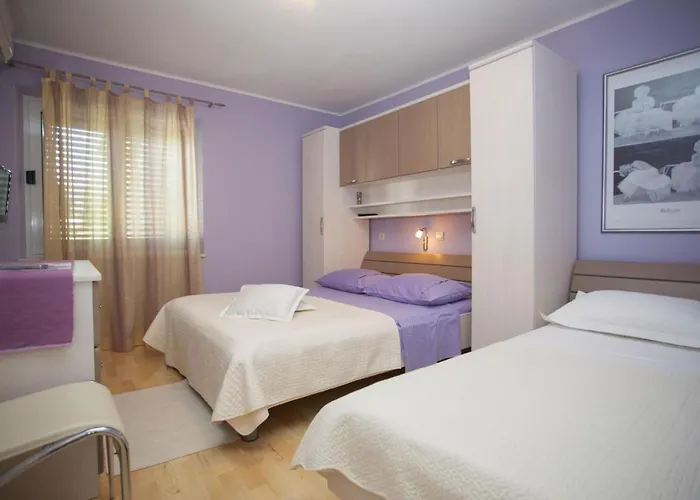 Apartment Komfortable Mit Terrasse In Bidol By Interhome