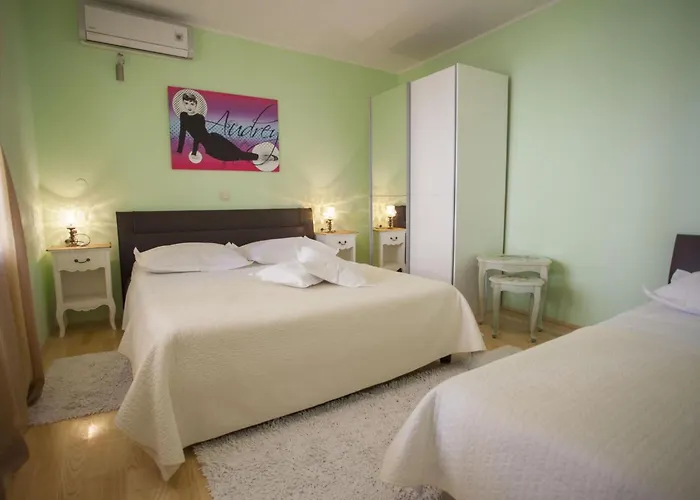 Komfortable Mit Terrasse In Bidol By Interhome * Makarska