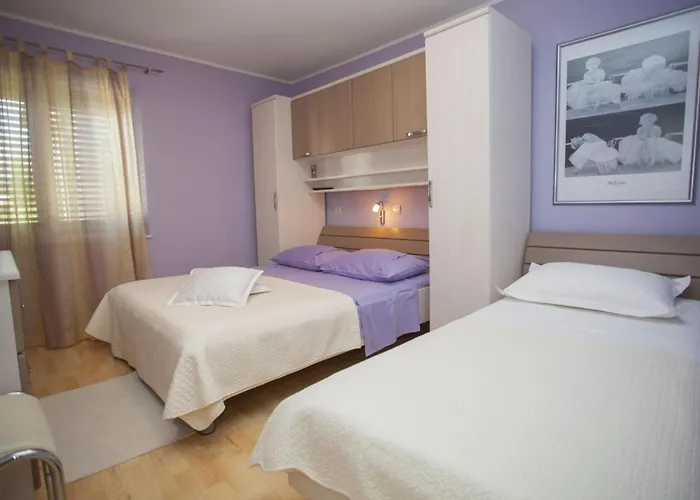 Komfortable Mit Terrasse In Bidol By Interhome Makarska