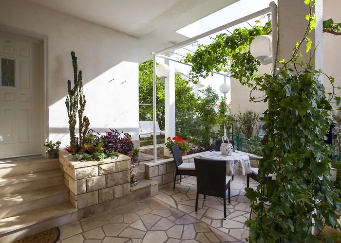 Komfortable Mit Terrasse In Bidol By Interhome *